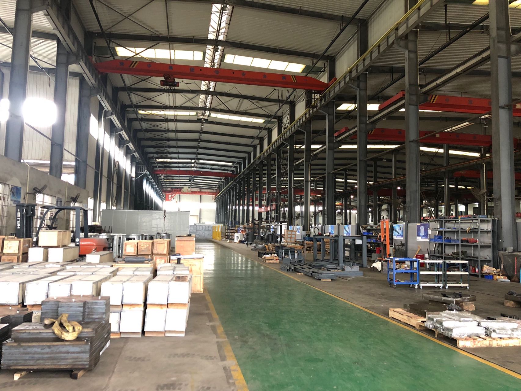 2018年1月，自建工廠投入使用，開始組建生產(chǎn)團隊